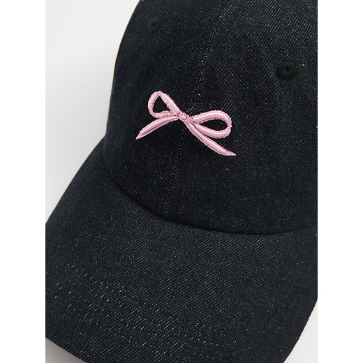 Czapka z daszkiem damska Cropp 