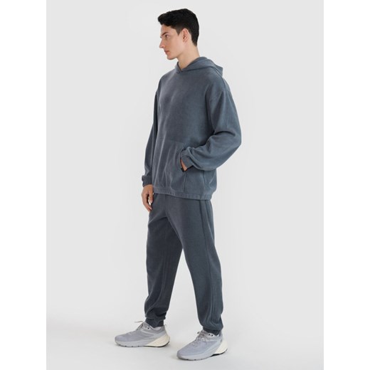 Męska bluza dresowa nierozpinana bez kaptura 4F 4FRSS25TSWSM2181 - szara ze sklepu Sportstylestory.com w kategorii Bluzy męskie - zdjęcie 179257052