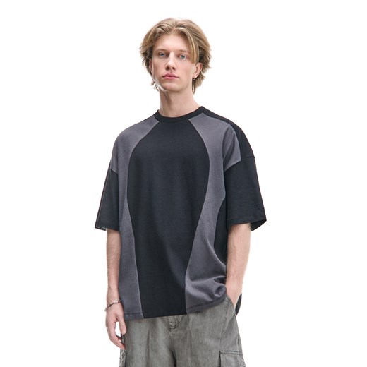 Cropp - Dwukolorowy T-shirt comfort - czarny ze sklepu Cropp w kategorii T-shirty męskie - zdjęcie 179272191