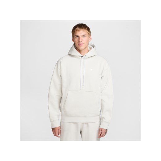 Męska dzianinowa bluza z kapturem Nike Solo Swoosh - Szary ze sklepu Nike poland w kategorii Bluzy męskie - zdjęcie 179308353