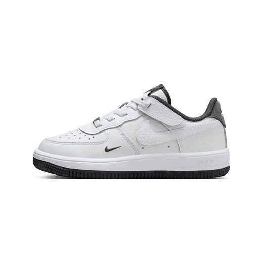 Buty dla małych dzieci Nike Force 1 Low LV8 EasyOn - Biel ze sklepu Nike poland w kategorii Buty sportowe dziecięce - zdjęcie 179309091