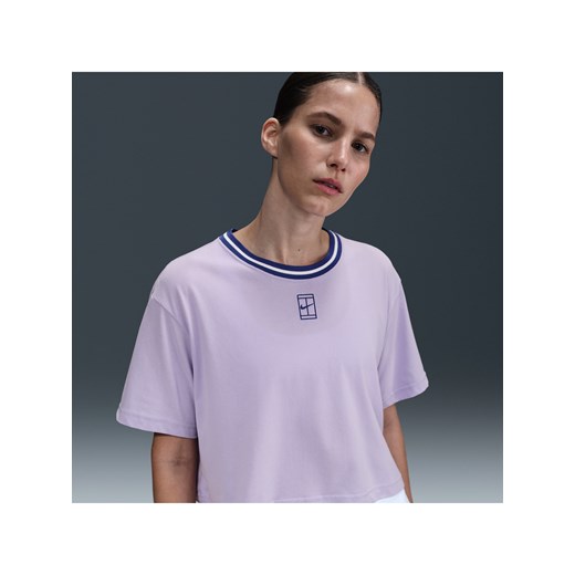 Damski T-shirt o skróconym kroju z krótkim rękawem Dri-FIT Nike Heritage - Fiolet ze sklepu Nike poland w kategorii Bluzki damskie - zdjęcie 179309100