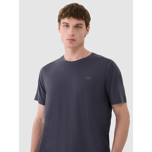 Męska koszulka trekkingowa 4F 4FWSS25TFTSM1268 - szara ze sklepu Sportstylestory.com w kategorii T-shirty męskie - zdjęcie 179309570