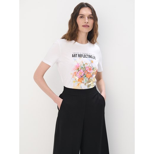 Mohito - Bawełniany t-shirt z kwiatowym printem - biały ze sklepu Mohito w kategorii Bluzki damskie - zdjęcie 179320830