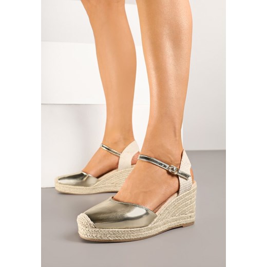 Złote Sandały Espadryle na Plecionym Koturnie Nilivian ze sklepu born2be.pl w kategorii Espadryle damskie - zdjęcie 179354390