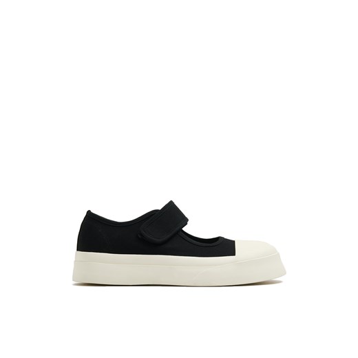 Cropp - Sneakersy z zapięciem na rzep - czarny ze sklepu Cropp w kategorii Trampki damskie - zdjęcie 179359254
