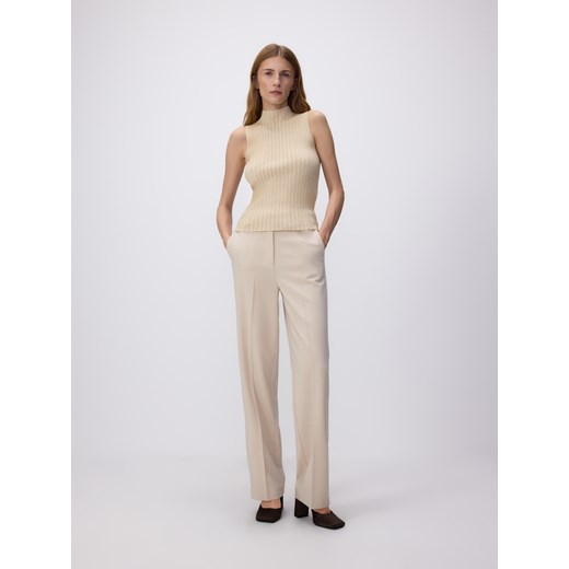 Reserved - Prążkowany top z wiskozą - złamana biel ze sklepu Reserved w kategorii Bluzki damskie - zdjęcie 179360742