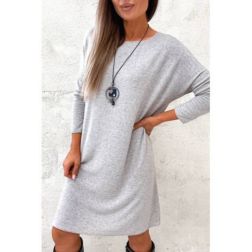 JASNO SZARA SUKIENKA MIDI OVERSIZE+ NASZYJNIK ze sklepu olika.com.pl w kategorii Sukienki - zdjęcie 179385834