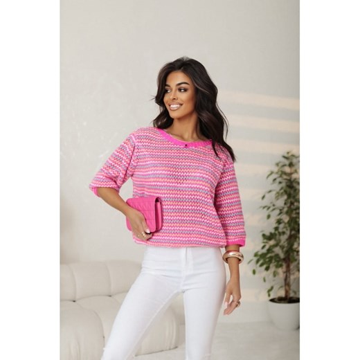 krótki sweter adelo w paseczki  polski produkt j&k premium - fuksja ze sklepu STYLOWO w kategorii Swetry damskie - zdjęcie 179386561