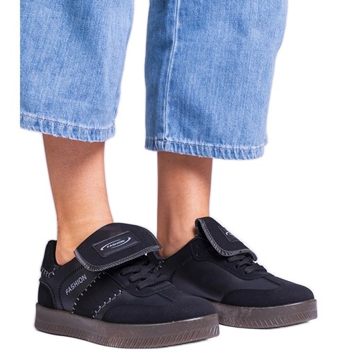 Czarne sneakersy na platformie z przeszyciami ze sklepu ButyModne.pl w kategorii Buty sportowe damskie - zdjęcie 179387013