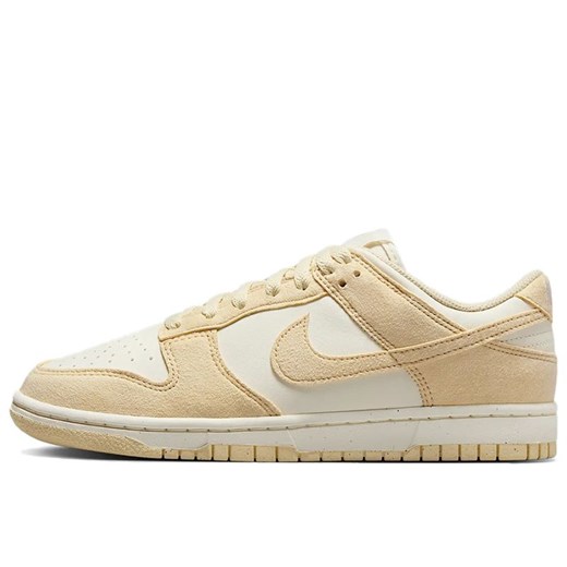 Buty Nike Dunk Low HJ7673-004 - beżowo-białe ze sklepu streetstyle24.pl w kategorii Buty sportowe damskie - zdjęcie 179390941