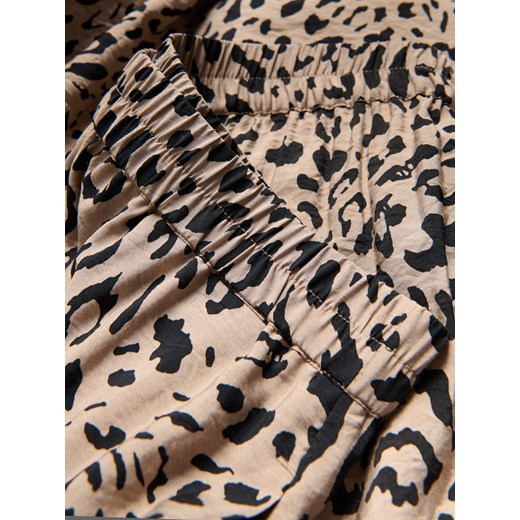 Brązowe spodnie damskie Reserved na wiosnę z wiskozy 