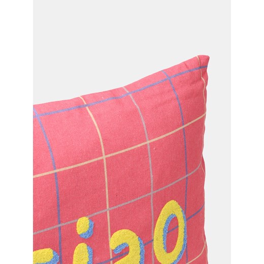 Sinsay - Poduszka dekoracyjna w delikatną kratę z napisem 3d - różowy Sinsay One Size Sinsay