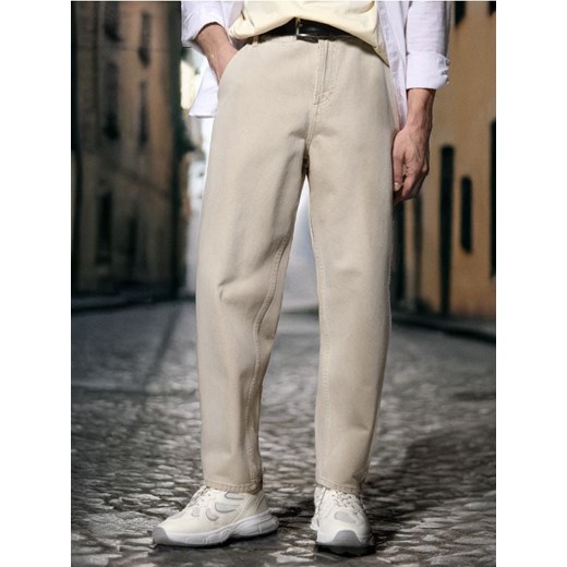Sinsay - Jeansy barrel fit - kremowy ze sklepu Sinsay w kategorii Jeansy męskie - zdjęcie 179429751