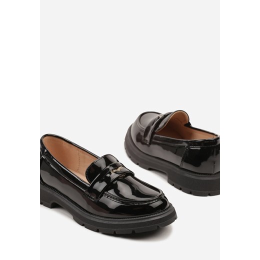 Czarne Lakierowane Półbuty w Stylu Mokasynów Novasfa 33 okazja born2be.pl