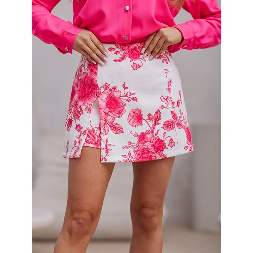 KOMPLET ELEGANCKI MARYNARKA W KWIATY+ SPÓDNICO-SPODENKI- FUKSJA Olika M olika.com.pl