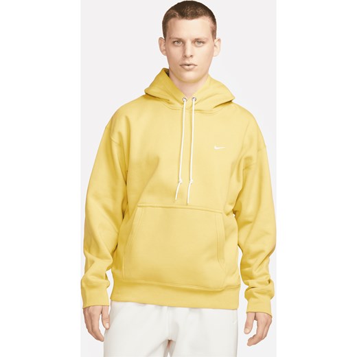 Męska dzianinowa bluza z kapturem Nike Solo Swoosh - Żółty ze sklepu Nike poland w kategorii Bluzy męskie - zdjęcie 179454054