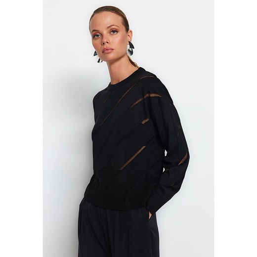 Sweter damski czarny Trendyol z okrągłym dekoltem