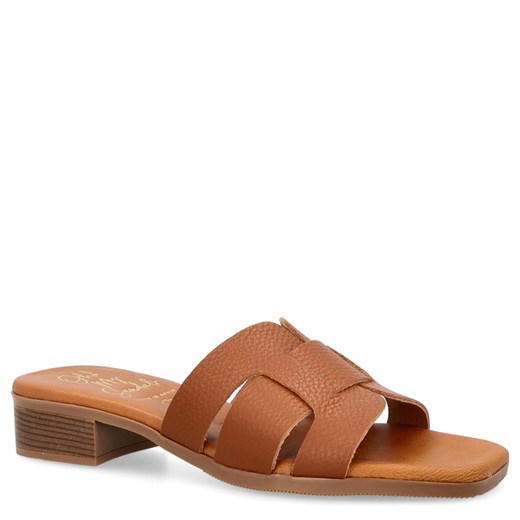 Wygodne klapki ze skóry - OH! MY SANDALS 5600 BRĄZOWE ze sklepu Tymoteo.pl - sklep obuwniczy w kategorii Klapki damskie - zdjęcie 179464351