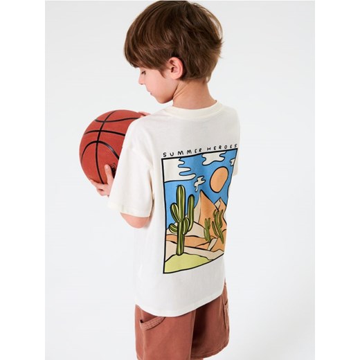 Sinsay - Koszulka oversize z nadrukiem na plecach - kremowy ze sklepu Sinsay w kategorii T-shirty chłopięce - zdjęcie 179469633