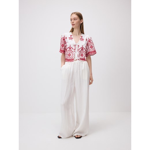 Reserved - Wiązana bluzka haftowanym wzorem - czerwony Reserved L Reserved