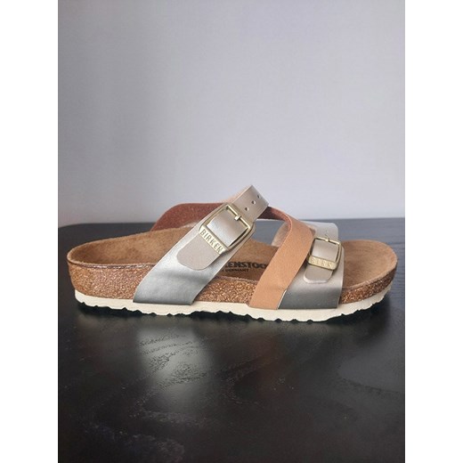 Birkenstock Klapki &quot;Salina&quot; w kolorze złoto-jasnobrązowym ze sklepu Limango Polska w kategorii Klapki dziecięce - zdjęcie 179479972
