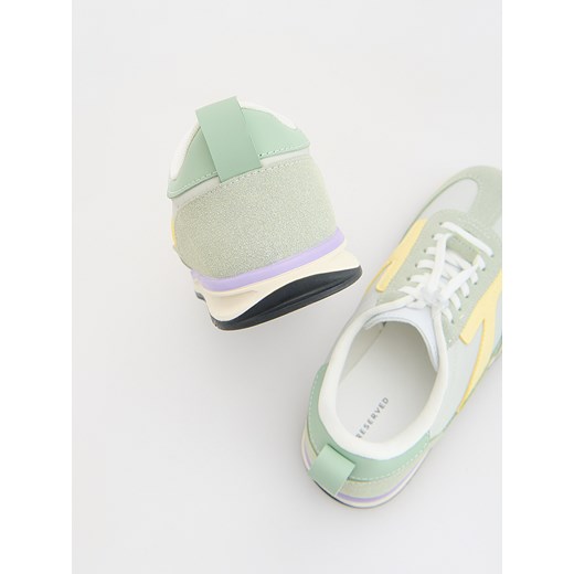 Buty sportowe dziecięce Reserved sznurowane 