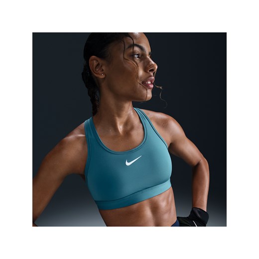 Damski stanik sportowy z wkładkami Nike Swoosh Medium Support - Niebieski ze sklepu Nike poland w kategorii Biustonosze - zdjęcie 179506784