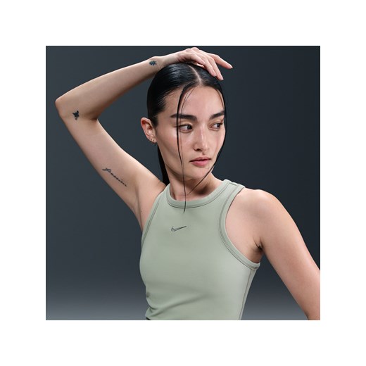 Damska koszulka bez rękawów o skróconym kroju Dri-FIT Nike One Fitted - Zieleń ze sklepu Nike poland w kategorii Bluzki damskie - zdjęcie 179506812