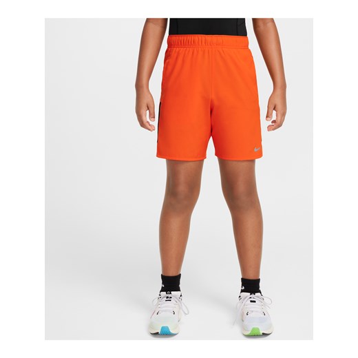 Spodenki treningowe dla dużych dzieci (chłopców) Nike Dri-FIT Challenger - Czerwony ze sklepu Nike poland w kategorii Spodenki chłopięce - zdjęcie 179506831