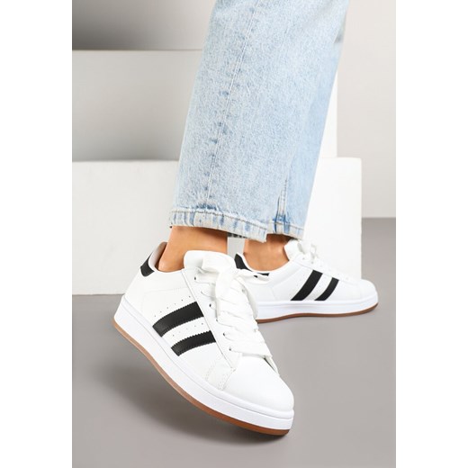 Białe Sneakersy w Stylu Kultowych Tenisówek z Ozdobnymi Paskami Marazea ze sklepu renee.pl w kategorii Buty sportowe damskie - zdjęcie 179515341