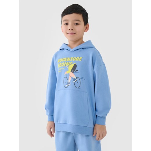 Chłopięca bluza dresowa nierozpinana bez kaptura 4F 4FJASAW24TSWSM2160 - niebieska ze sklepu Sportstylestory.com w kategorii Bluzy chłopięce - zdjęcie 179536011
