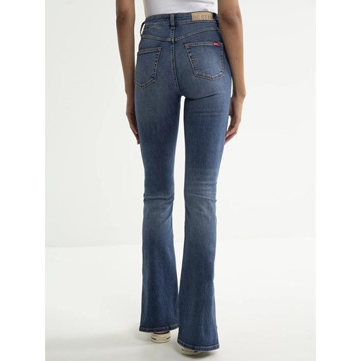 Jeansy damskie bootcut z rozcięciami niebieskie Blake 370 ze sklepu Big Star w kategorii Jeansy damskie - zdjęcie 179544674