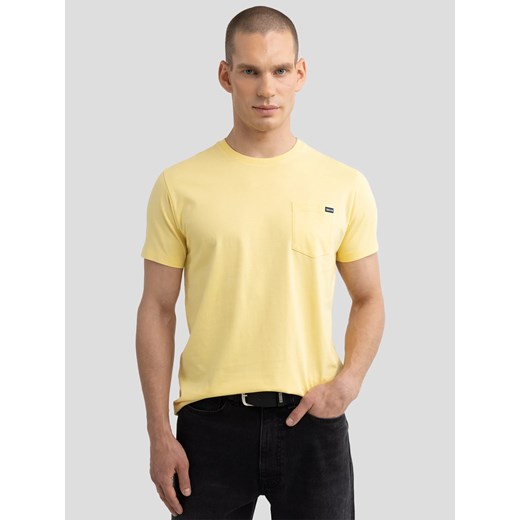 Koszulka męska z kieszonką żółta Carbon 200 ze sklepu Big Star w kategorii T-shirty męskie - zdjęcie 179545811