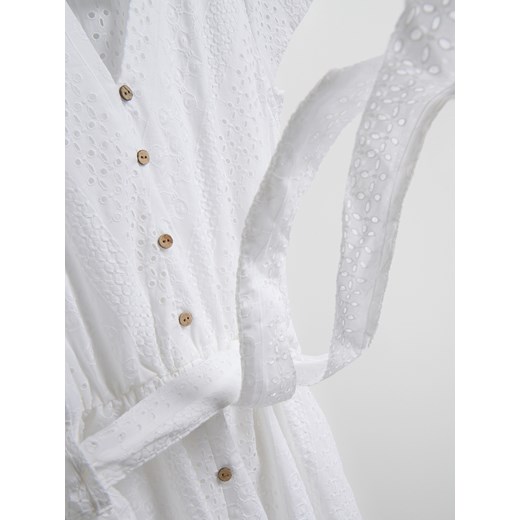 Sukienka Reserved biała bez rękawów casual 