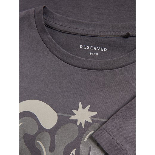 Reserved - T-shirt z nadrukiem - ciemnoszary Reserved 128 (7-8 lat) Reserved
