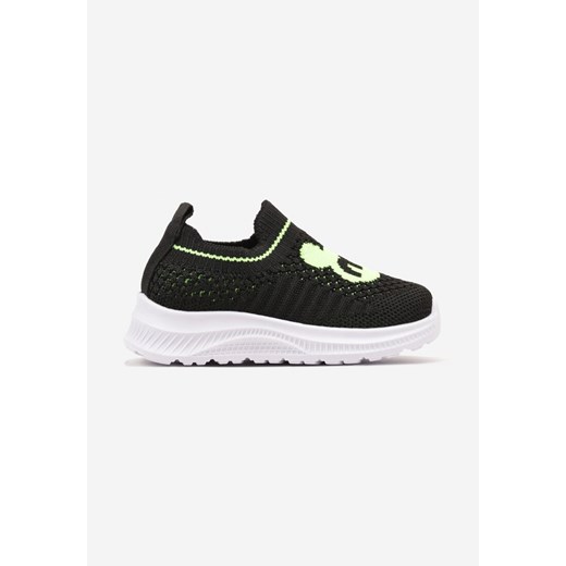 Czarno-Zielone Buty Sportowe z Perforacją i Ozdobną Naszywką Sopanne ze sklepu born2be.pl w kategorii Buty sportowe dziecięce - zdjęcie 179603170