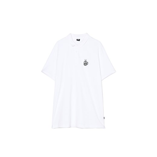 Cropp - Biała koszulka polo z haftem - biały ze sklepu Cropp w kategorii T-shirty męskie - zdjęcie 179613763