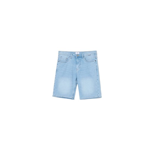 Cropp - Jasne szorty denim regular - niebieski ze sklepu Cropp w kategorii Spodenki męskie - zdjęcie 179618123