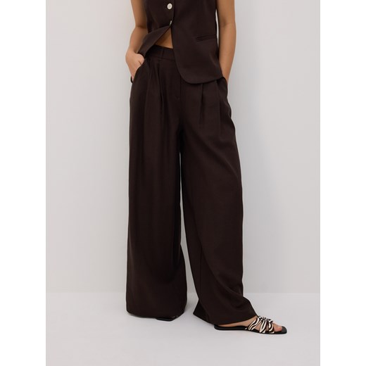 Spodnie damskie Reserved brązowe 