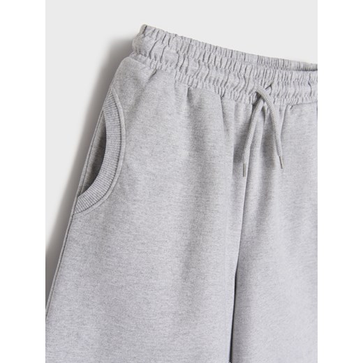 Sinsay - Luźne szorty w stylu basic - szary Sinsay 158 Sinsay