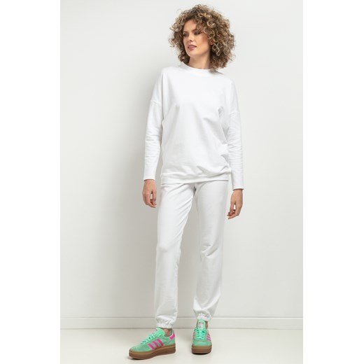 Prosta bluza dresowa - biała ze sklepu Cudmoda w kategorii Bluzy damskie - zdjęcie 179651901