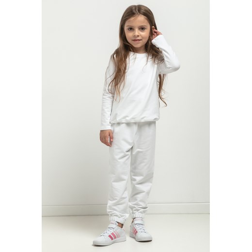 Prosta bluza ze stójką dla dziewczynki - biała ze sklepu Cudmoda w kategorii Bluzy dziewczęce - zdjęcie 179651970