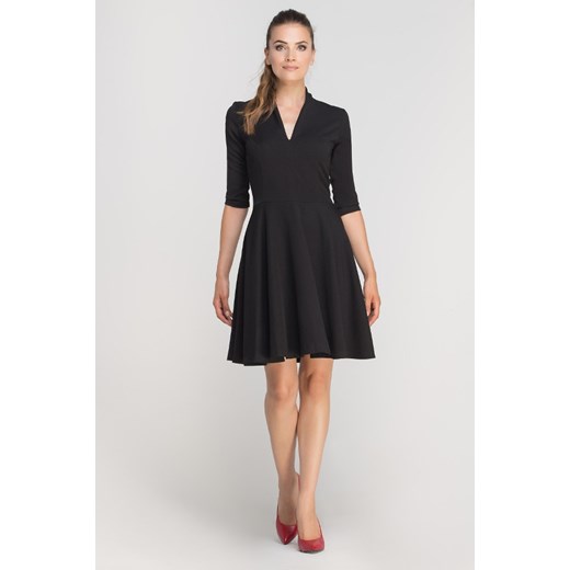 Elegancka rozkloszowana sukienka z dekoltem - czarna ze sklepu Cudmoda w kategorii Sukienki - zdjęcie 179654943
