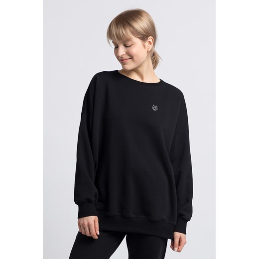 Klasyczna bluza z logo - czarna ze sklepu Cudmoda w kategorii Bluzy damskie - zdjęcie 179656870