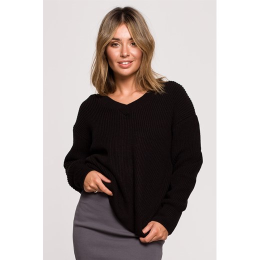 Sweter z dekoltem w serek - czarny ze sklepu Cudmoda w kategorii Swetry damskie - zdjęcie 179657163