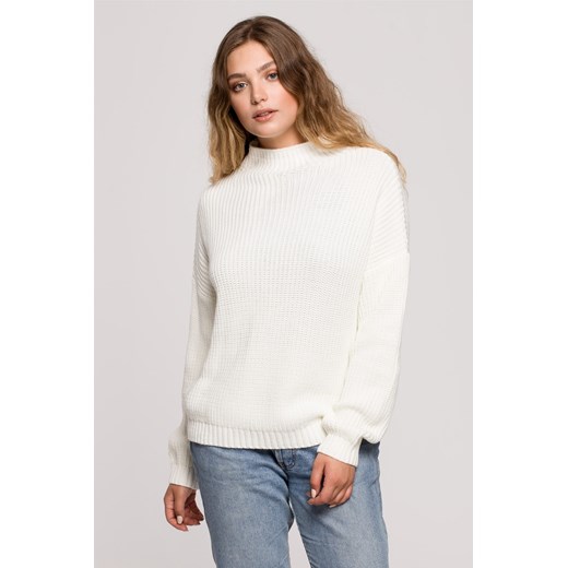 Sweter z półgolfem - ecru ze sklepu Cudmoda w kategorii Swetry damskie - zdjęcie 179657174