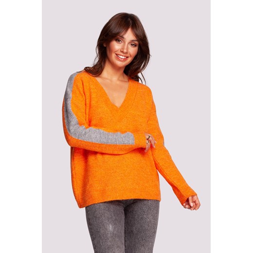 Sweter z kontrastowymi lampasami - jasnopomarańczowy ze sklepu Cudmoda w kategorii Swetry damskie - zdjęcie 179658360