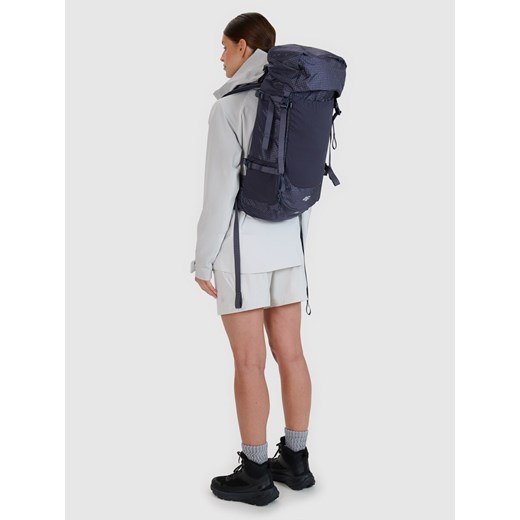 Plecak trekkingowy 4F 4FRSS25ABACU486 - granatowy ze sklepu Sportstylestory.com w kategorii Plecaki - zdjęcie 179664721