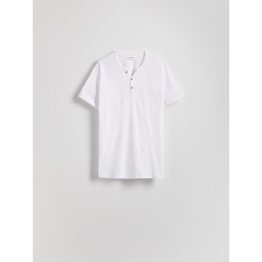 Reserved - T-shirt slim z rozpinanym dekoltem - biały ze sklepu Reserved w kategorii T-shirty męskie - zdjęcie 179676072